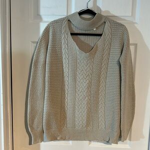 HR2 Cream Ladies size Medium Sweater